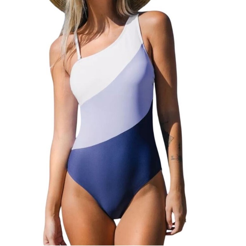 Cupshe One-Shoulder Swimsuit
